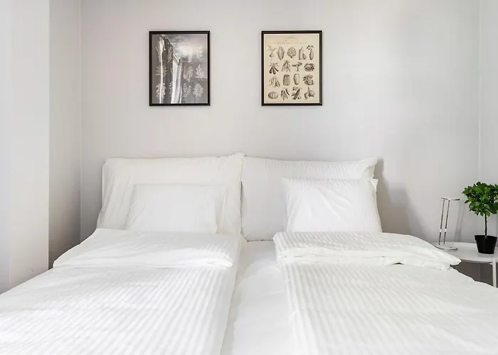 3 Bedroom At The Heart Of Gruenerlokka Oslo