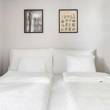 3 Bedroom At The Heart Of Gruenerlokka Oslo