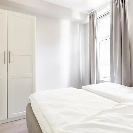 Apartment 3 Bedroom At The Heart Of Gruenerlokka Oslo