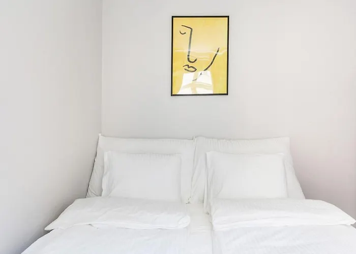 3 Bedroom At The Heart Of Gruenerlokka Apartmán